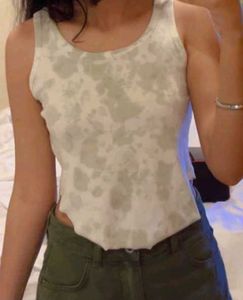 Tie-Dye Sleeveless Tank Top