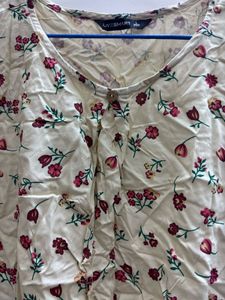 Cream Floral Print Short Sleeve Top