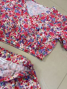 Like New Co Ord Set Floral Crop Top And Shorts