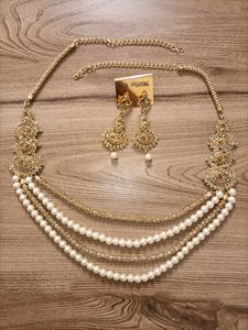 Beautiful Diamond And Perl Set With Box