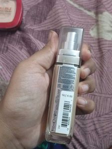 combo of L'Oreal True Match Foundation ,compact