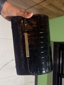 Chic Black Croc Embossed Clutch Bag