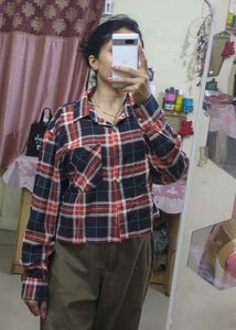 Chic Plaid Cropped Shirt