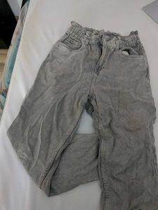 Stylish Grey Wide-Leg Denim Jeans