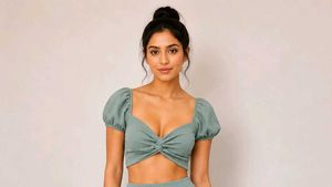Chic Twisted padded  Crop Top