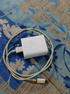 SUPERVOOC Mobile Charger - White