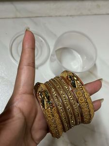(New) Rajhashtani Gold Bangles Set
