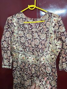 Beautiful Embroidered Kurta straight fit