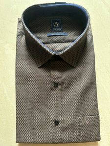 Men's Classic Button-Down Shirt