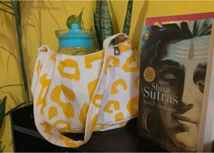 Chic White & Yellow Leopard Print Hobo Bag