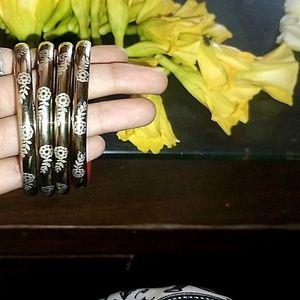 Set of 4 Elegant Floral Bangles