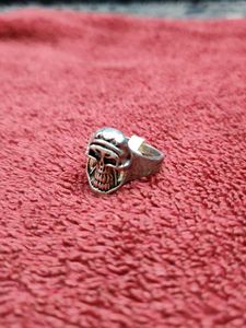 Skull Ring - Edgy Design