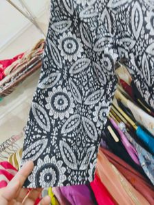 Stylish Black &amp; White Printed Kurta