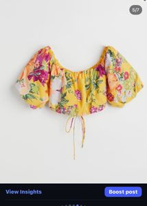 Chic Off-Shoulder Floral Crop Top
