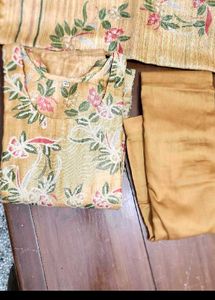 chanderi silk suit set (its new)