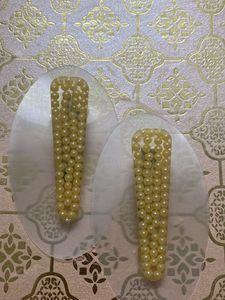 Resin Pearl Hair Clip