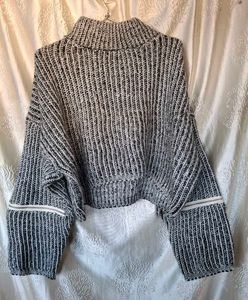 crop Turtleneck Sweater