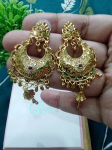 Elegant Gold Drop Earrings