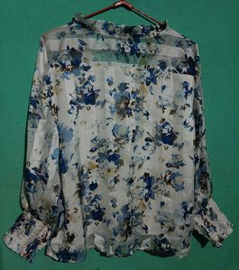 Floral Print V-Neck Blouse