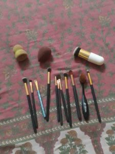 Makeup Brush and Beauty Sponge Set