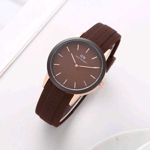 DW PREMIUM QUALITY LADIES WATCH AT SALE