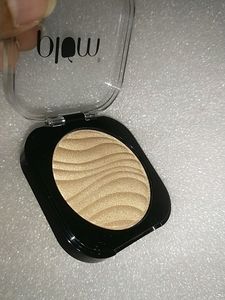 Plum Highligher -01 Champagne Pearl