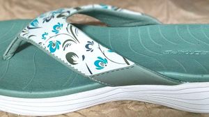 Red tape Floral Flip-Flops for Women