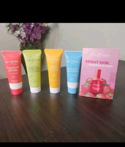 DOT &amp; KEY Skincare Set