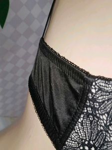 (1434)Black Lace Bra &amp; Garter Set