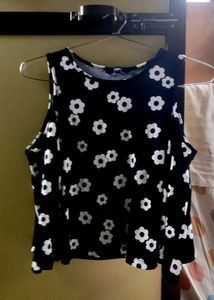 Black & White Floral Cold Shoulder Top