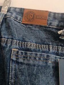 Wide Legged Jeans
