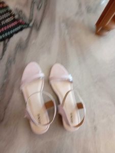 Chic Pink Flat Sandals