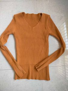 Ribbed V-Neck Long Sleeve Top