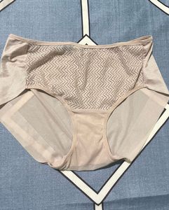 Comfortable Seamless Briefs