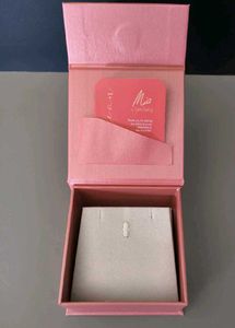Mia by Tanishq ear ring or pendant Box