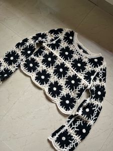 women crochet floral round neck long sleeve crop t