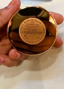 Gucci blush  intense plum 09