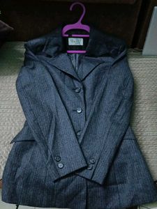 Elegant Mirelle Smart Blazer