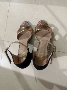 Golden Ankle Strap Block Heels | Tresmode