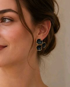 Elegant Black Floral Design Earrings