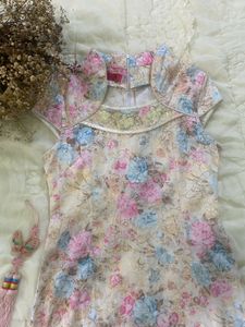 Modern cheongsam/qipao