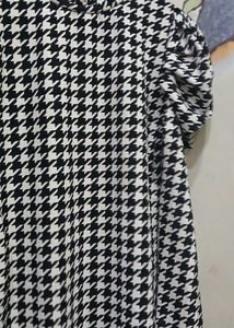 Houndstooth Print full sleeve top (new)