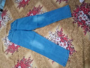 Cute Ruffled Top &amp; Jeans Set