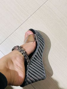 Stylish Striped Platform Wedges
