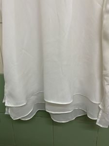 Chic White Sleeveless Top