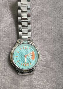 Fastrack loopholes quartz analog watch