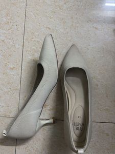 Luna Blu off white Knit Pointed heels