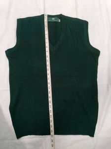 Men's Green V-Neck Sleeveless Sweater Vest