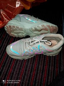 Girls shoes