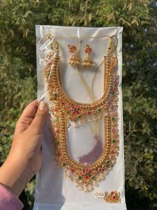 Elegant Gold-Toned Jewelry Set